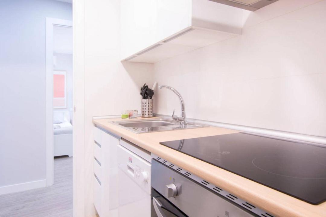 Cruz Apartment Madrid Exterior photo